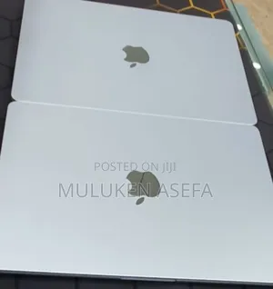 Photo - New Laptop Apple MacBook Air 2025 M4 13-Inch 16GB Apple M4 SSD 256GB