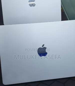 New Laptop Apple MacBook Air 2025 M4 13-Inch 16GB Apple M4 SSD 256GB