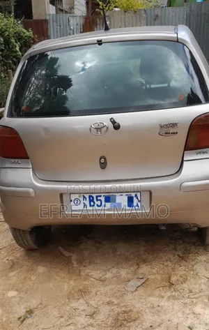 Toyota Yaris 2005 Gray