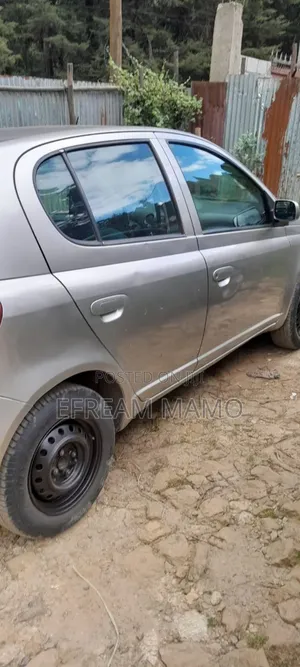 Toyota Yaris 2005 Gray