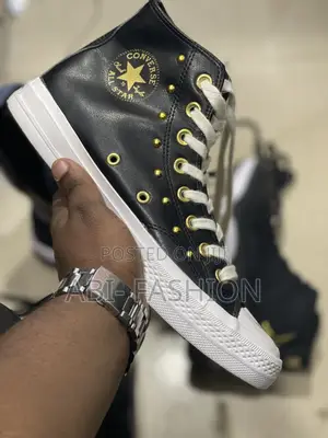 Photo - All-Star Converse Back and Golden Master Quality