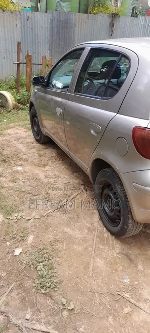Toyota Yaris 2005 Gray