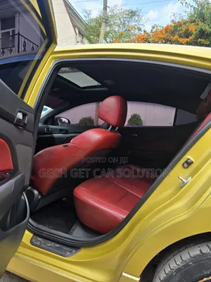 Hyundai Avante 2017 Gold