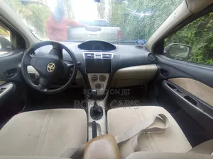 Toyota Yaris 2007 Gold