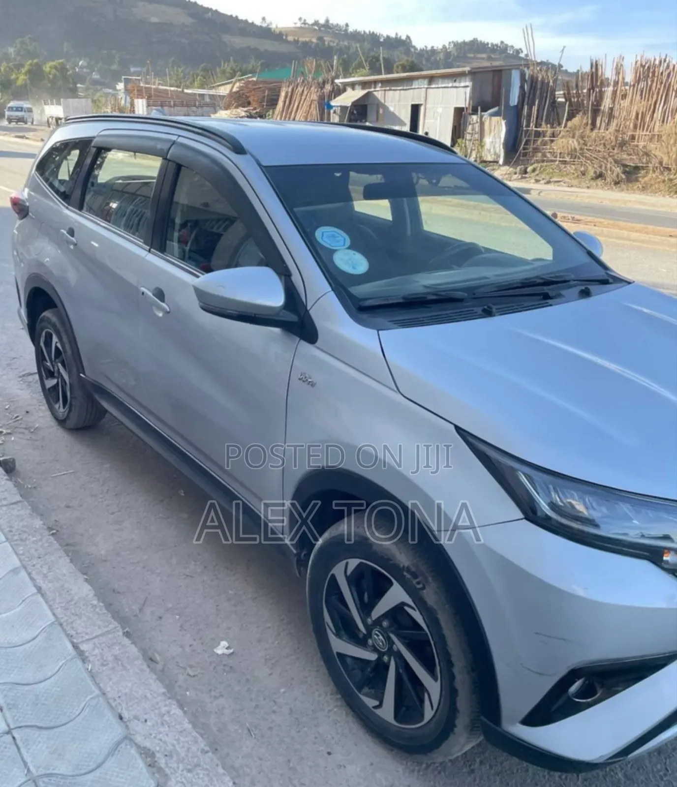 Toyota Rush 2020 Silver