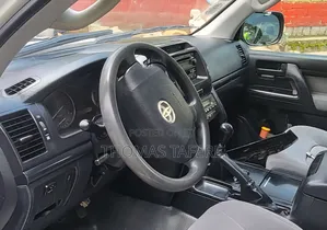 Toyota Land Cruiser 2012 White