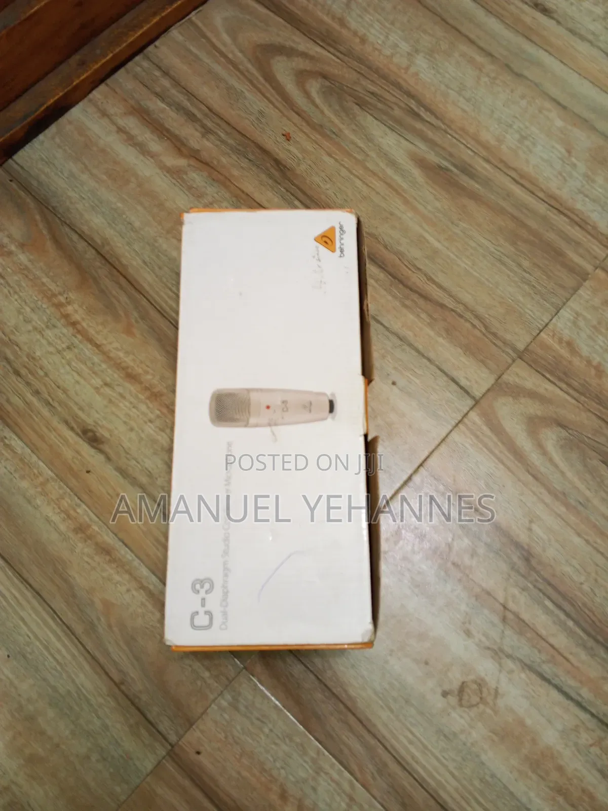 Behringer C-3 Studio Microphone