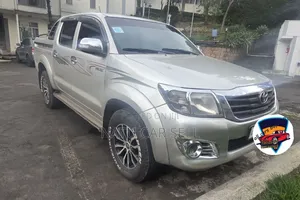 Toyota Hilux 2014 Silver