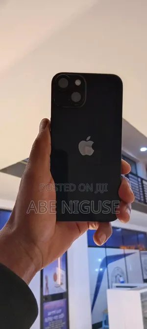 Photo - Apple iPhone 14 128 GB Black