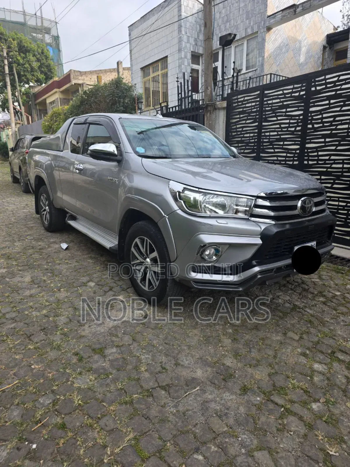 Toyota Hilux 2020 Gold