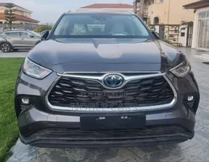 Photo - New Toyota Highlander 2024 Gray
