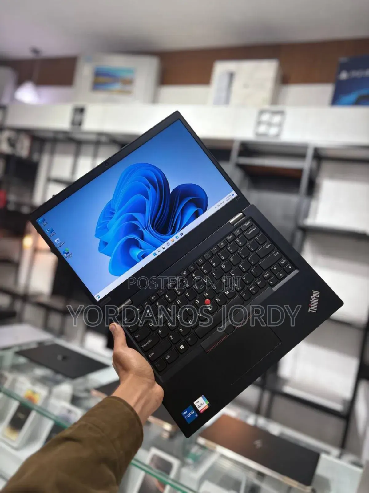 New Laptop Lenovo ThinkPad L13 Yoga 8GB Intel Core I5 SSD 256GB