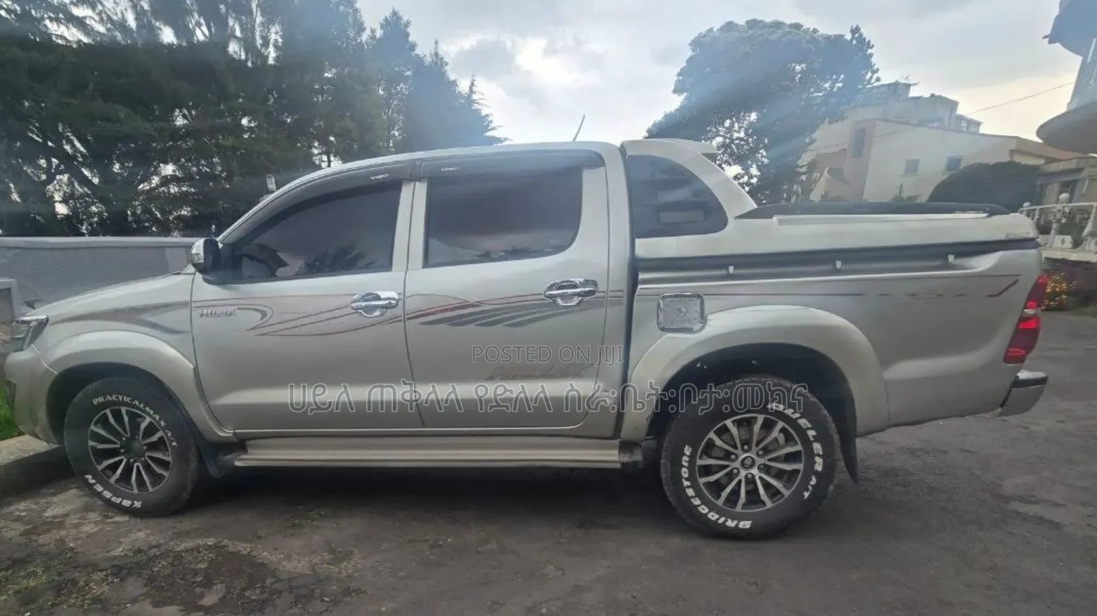 Toyota Hilux 2013 Silver