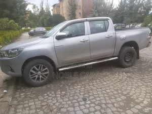 Photo - Toyota Hilux Revo Double Cab Deisel 2.8 AWD 2018 Brown