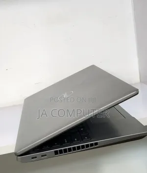 New Laptop Dell Precision 5540 32GB Intel Core I7 SSD 512GB