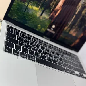 New Laptop Apple MacBook Pro M1 8GB Apple M1 SSD 256GB