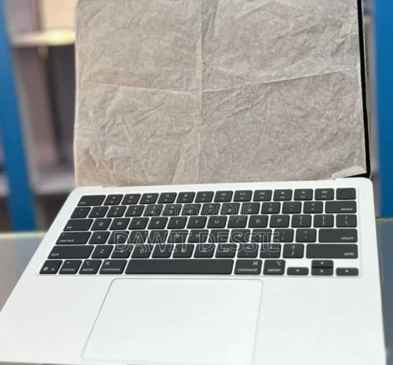 New Laptop Apple MacBook Air 2025 M4 13-Inch 16GB Apple M4 SSD 256GB