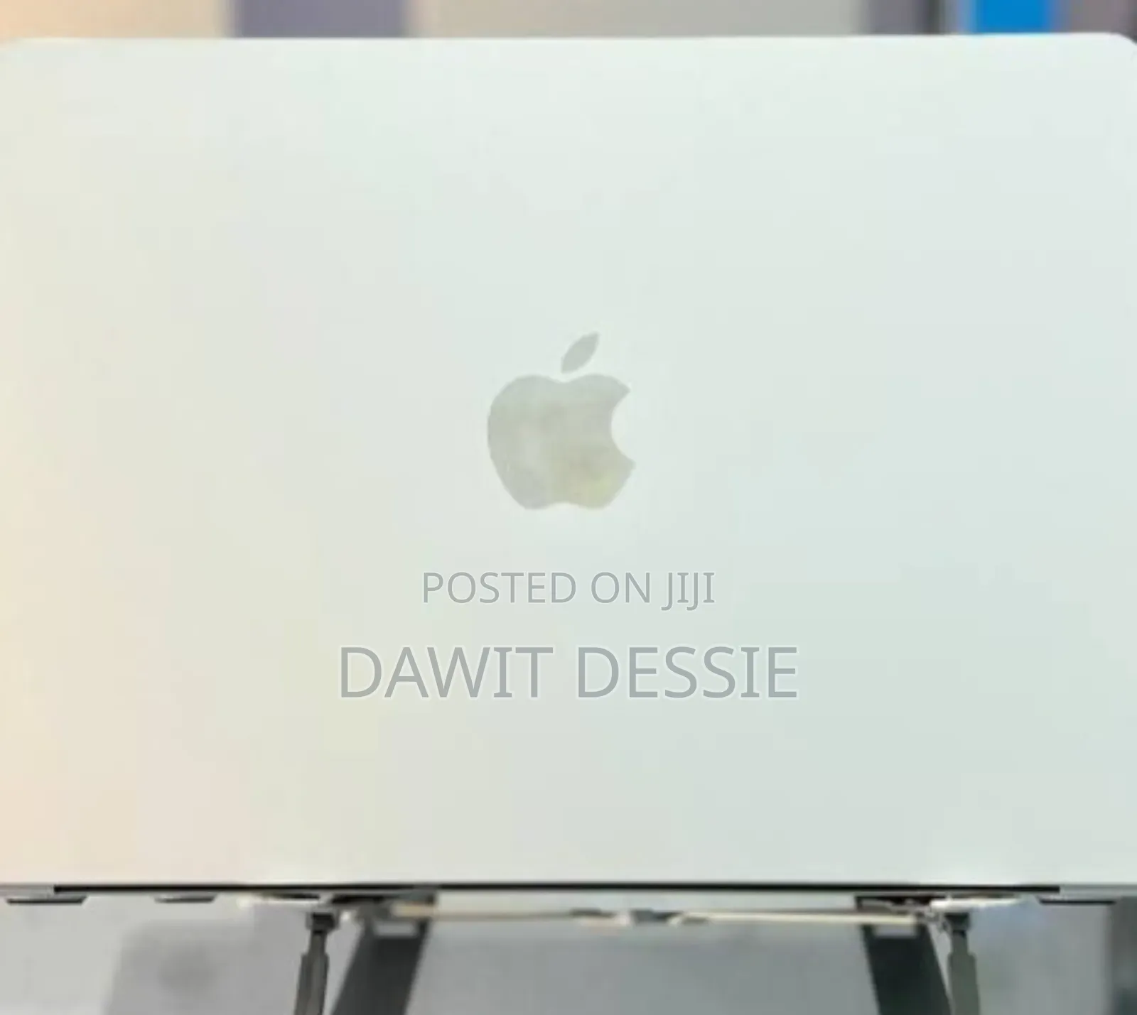 New Laptop Apple MacBook Air 2025 M4 13-Inch 16GB Apple M4 SSD 256GB