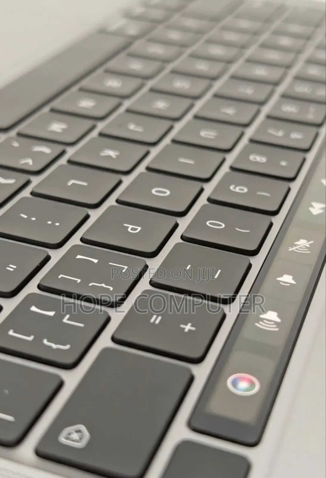 New Laptop Apple MacBook Pro 2020 M1 8GB Apple M1 SSD 256GB