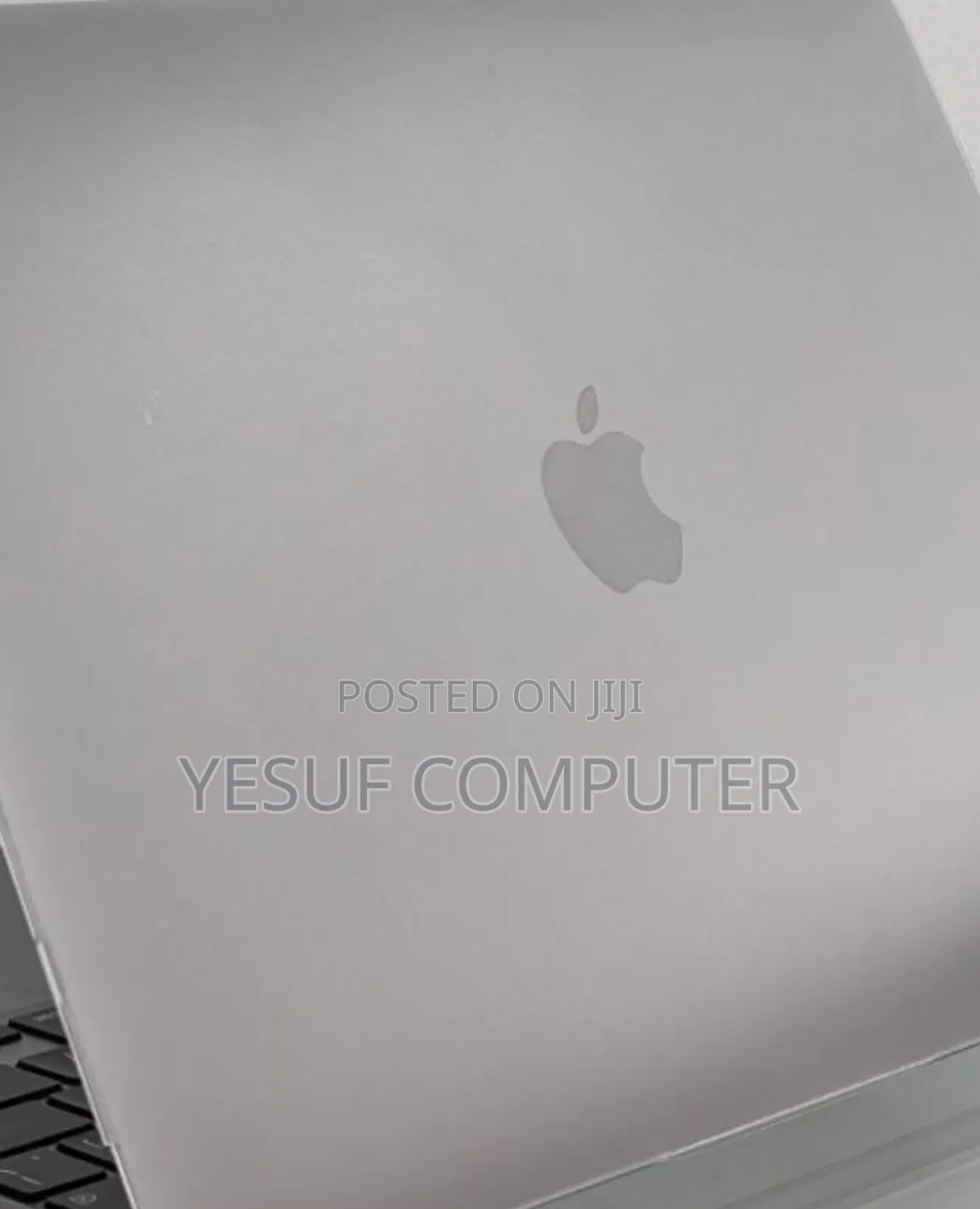 New Laptop Apple MacBook Pro 2020 M1 8GB Apple M1 SSD 256GB