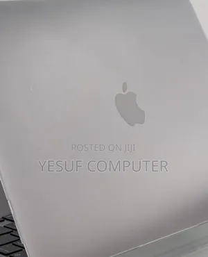 New Laptop Apple MacBook Pro 2020 M1 8GB Apple M1 SSD 256GB