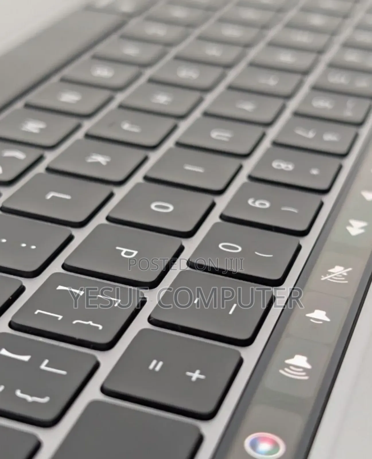 New Laptop Apple MacBook Pro 2020 M1 8GB Apple M1 SSD 256GB