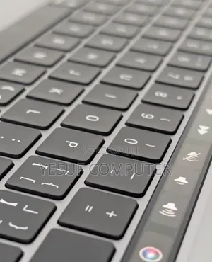 New Laptop Apple MacBook Pro 2020 M1 8GB Apple M1 SSD 256GB