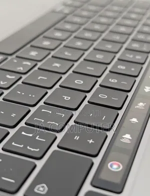 New Laptop Apple MacBook Pro 2020 M1 8GB Apple M1 SSD 256GB