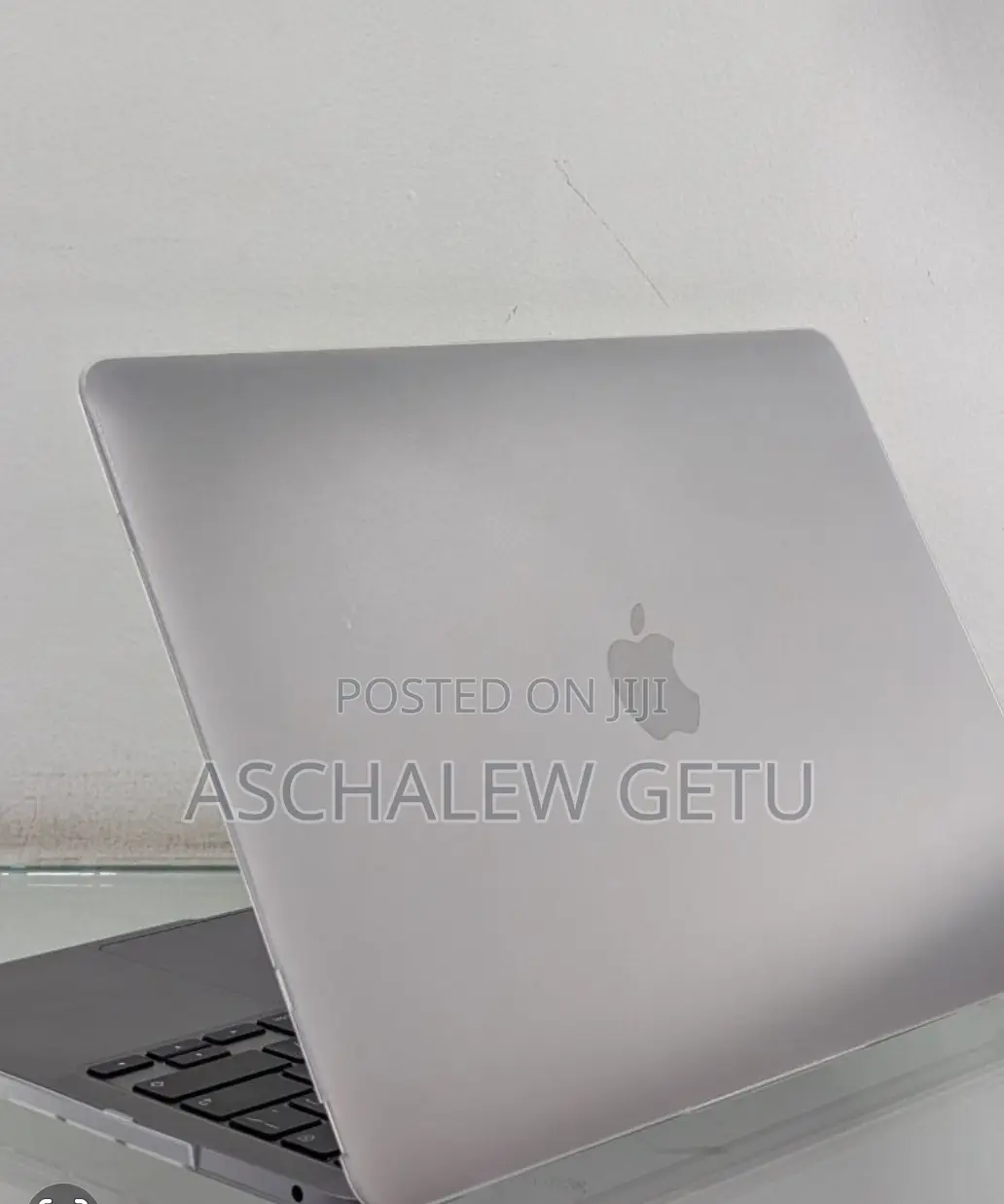 New Laptop Apple MacBook Pro M1 8GB Apple M1 Pro SSD 256GB