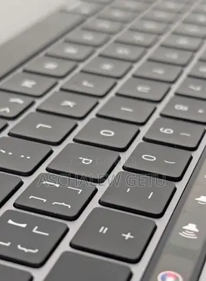 New Laptop Apple MacBook Pro M1 8GB Apple M1 Pro SSD 256GB