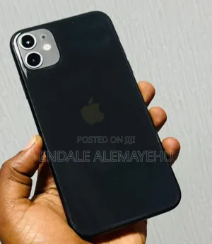 Photo - Apple iPhone 11 64 GB Black