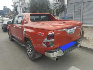 Toyota Hilux Revo Double Cab Deisel 2.4 AWD 2018 Brown