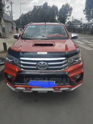 Toyota Hilux Revo Double Cab Deisel 2.4 AWD 2018 Brown