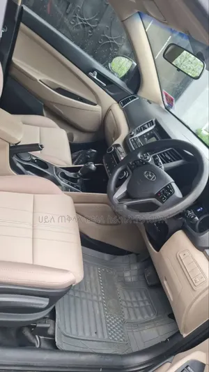 Hyundai Tucson 2018 Pink