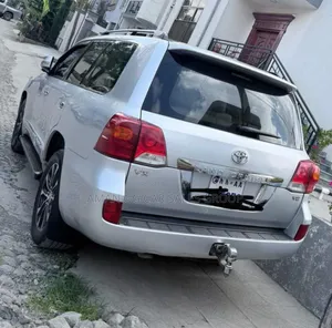 Toyota Land Cruiser 2016 Silver