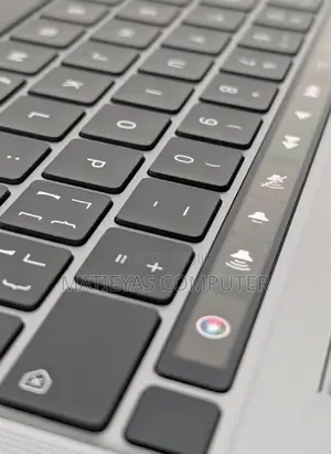 New Laptop Apple MacBook Pro 2020 M1 8GB Apple M1 SSD 256GB