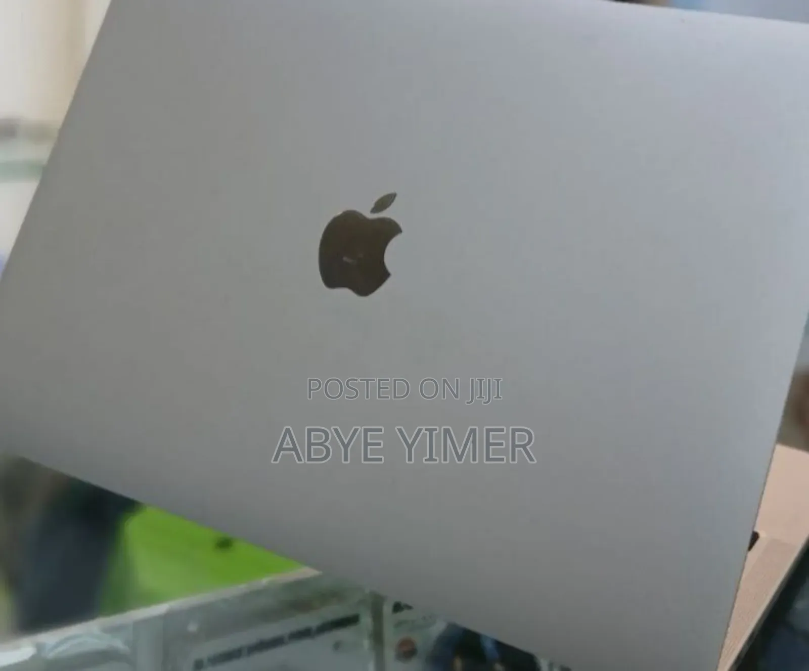 New Laptop Apple MacBook Air 2022 M2 8GB Intel Core M SSD 256GB