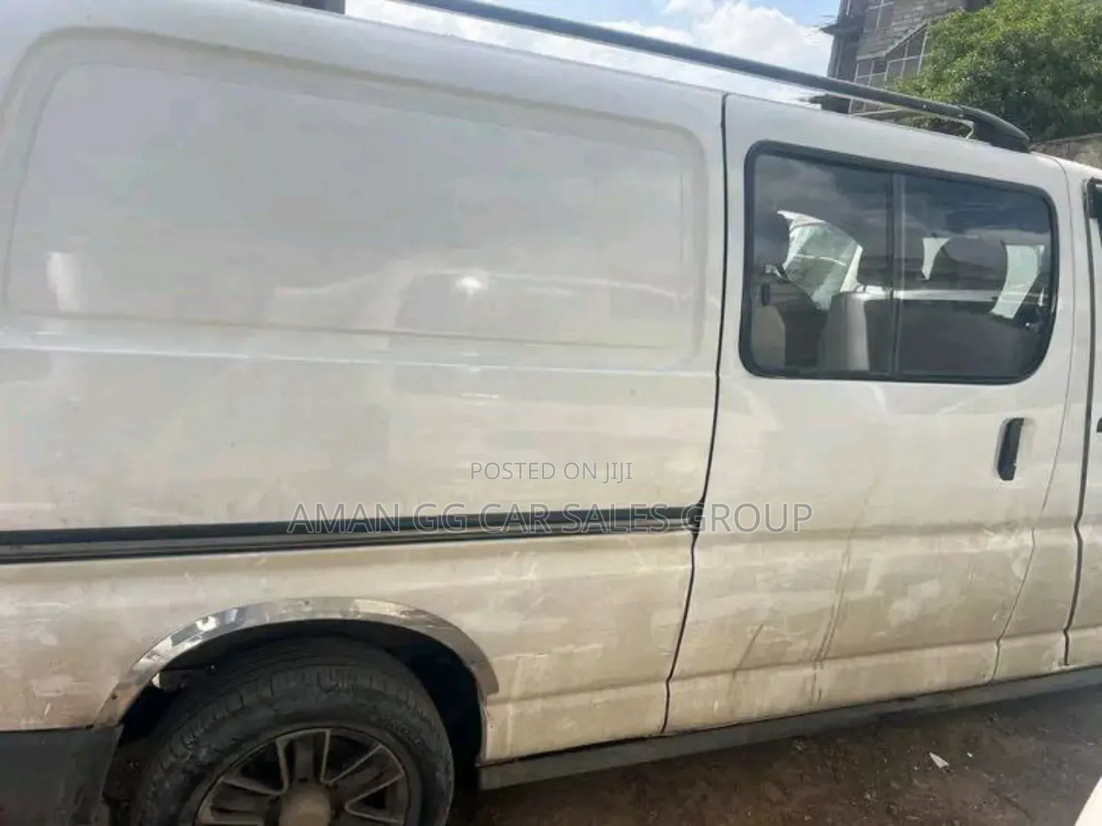 Toyota HiAce 2005 White