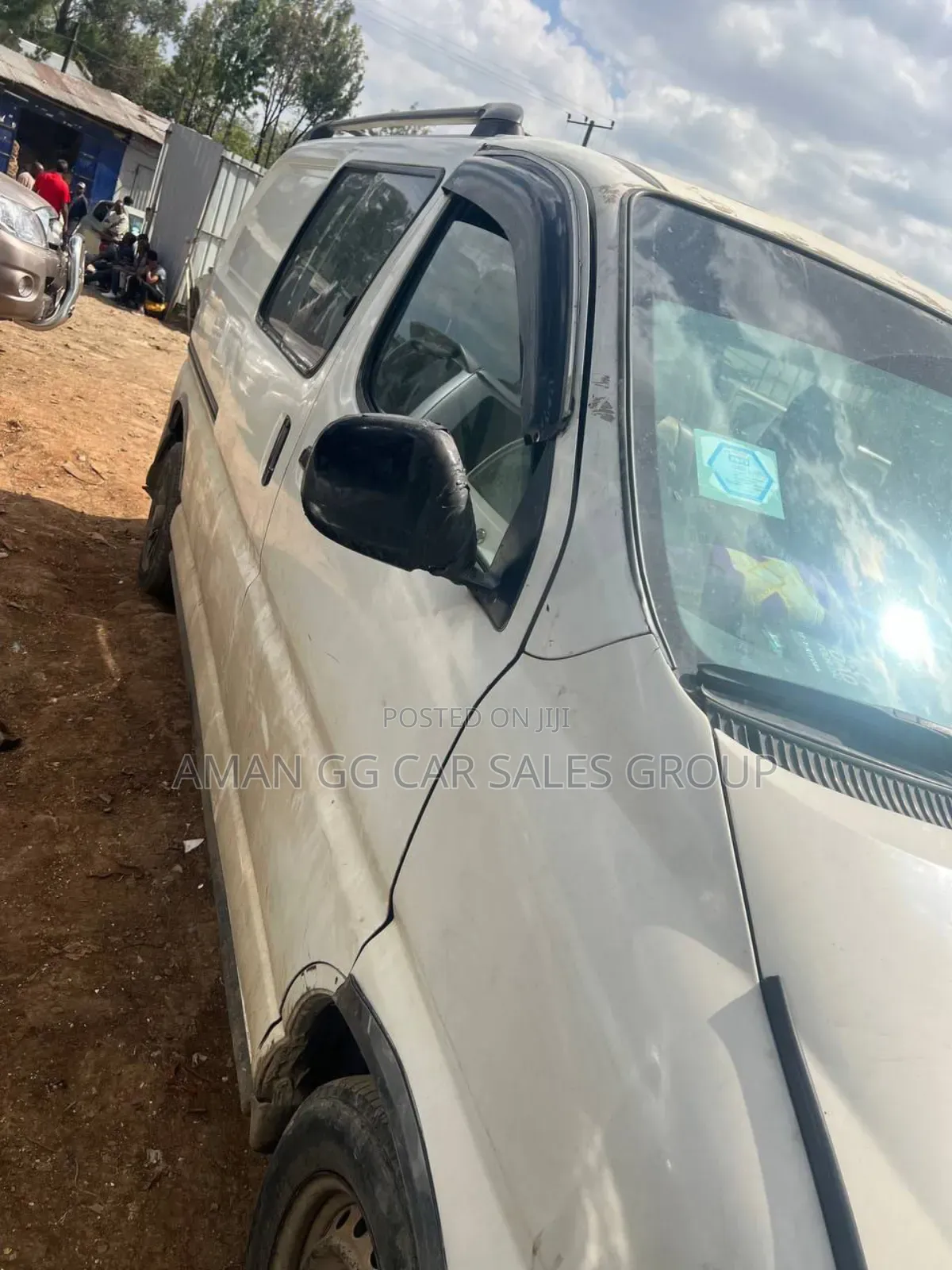 Toyota HiAce 2005 White