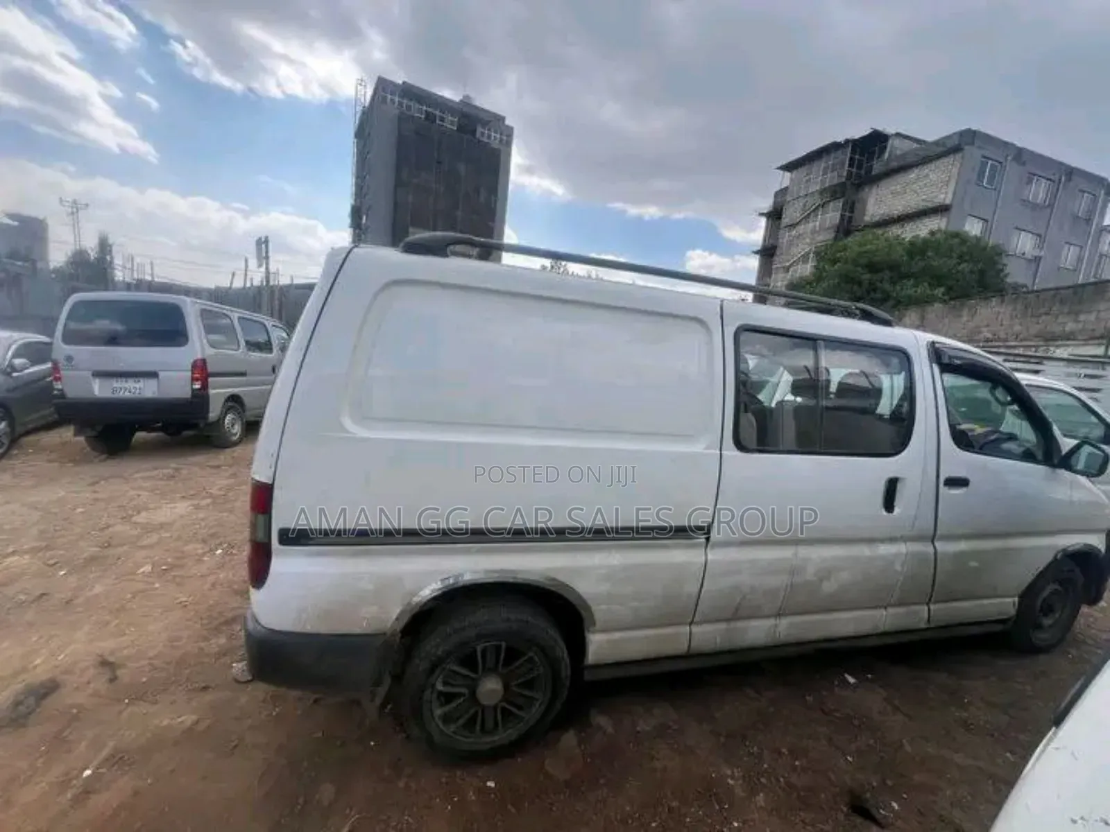 Toyota HiAce 2005 White