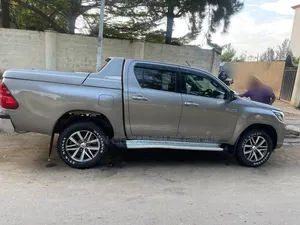 Toyota Hilux 2019 Gray