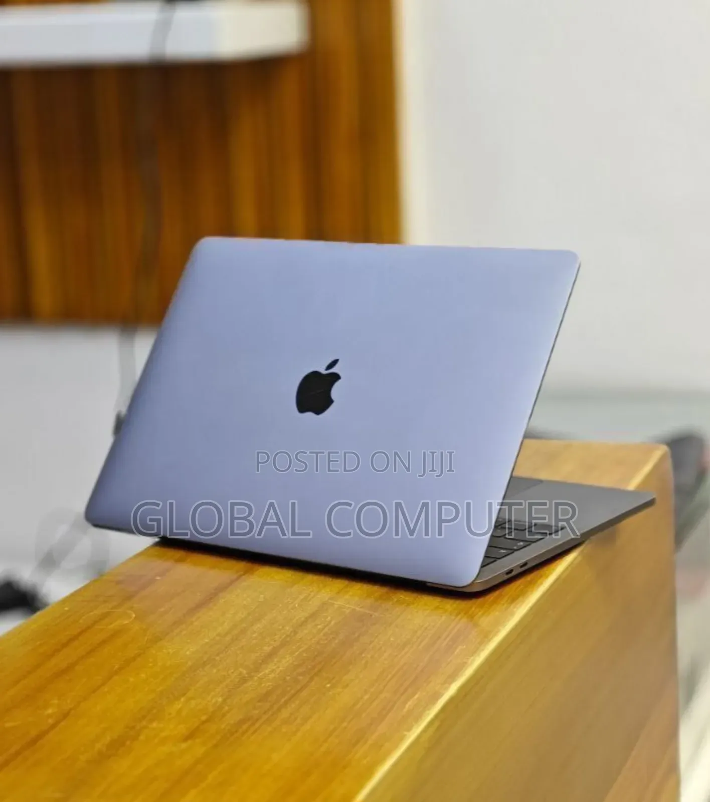 New Laptop Apple MacBook Pro 2019 16GB Intel Core I5 SSD 512GB