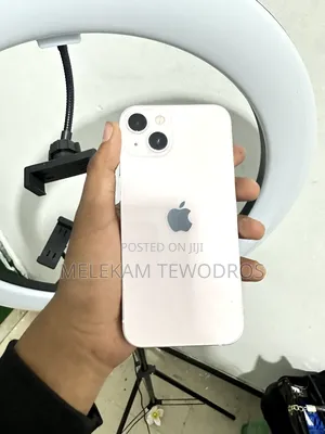 Photo - Apple iPhone 13 128 GB Pink