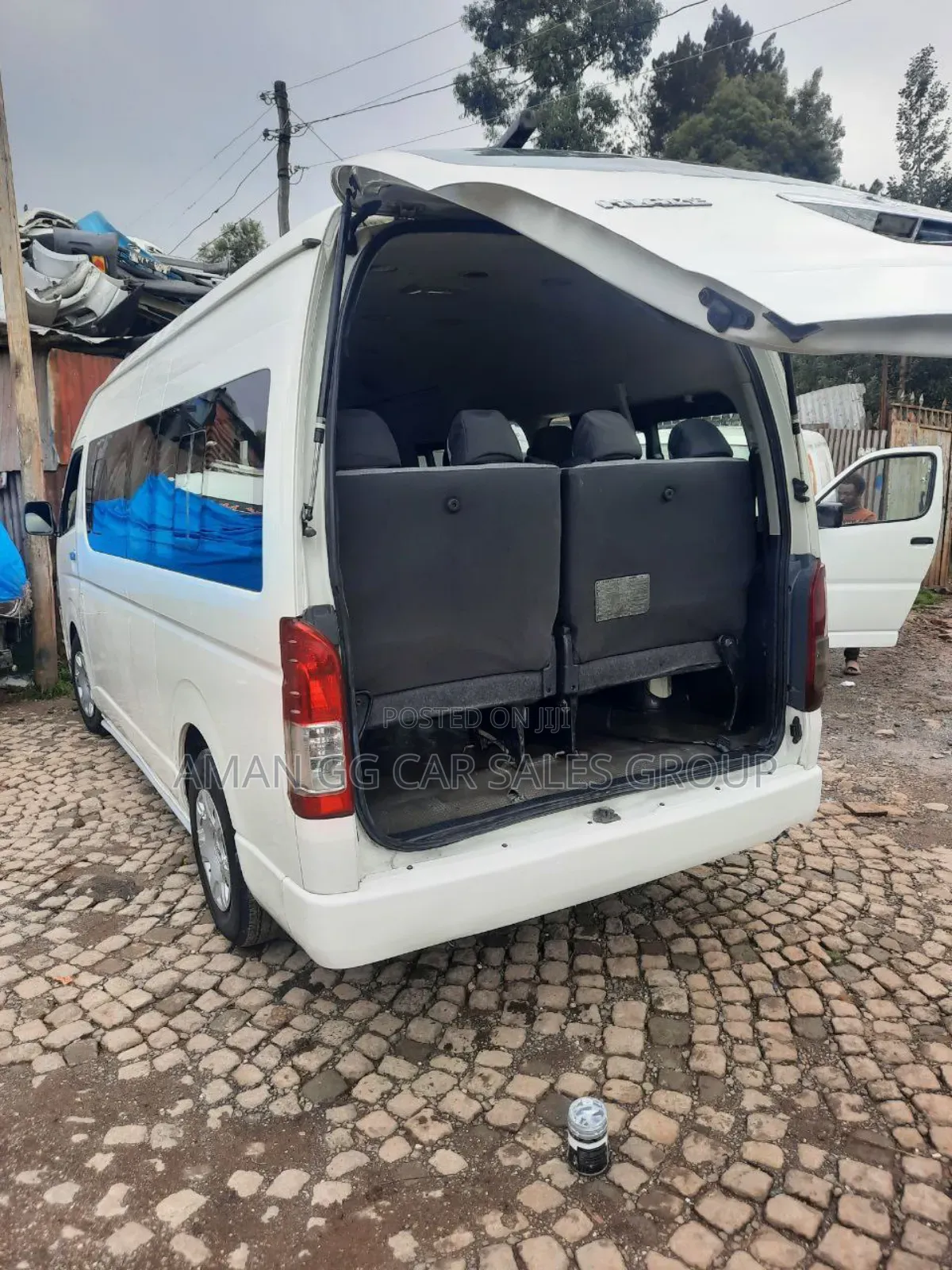 Toyota HiAce 2016 White