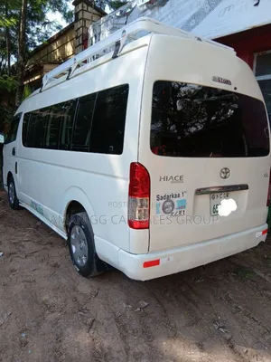 Toyota HiAce 2012 White