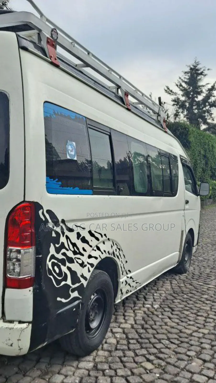 Toyota HiAce 2012 White