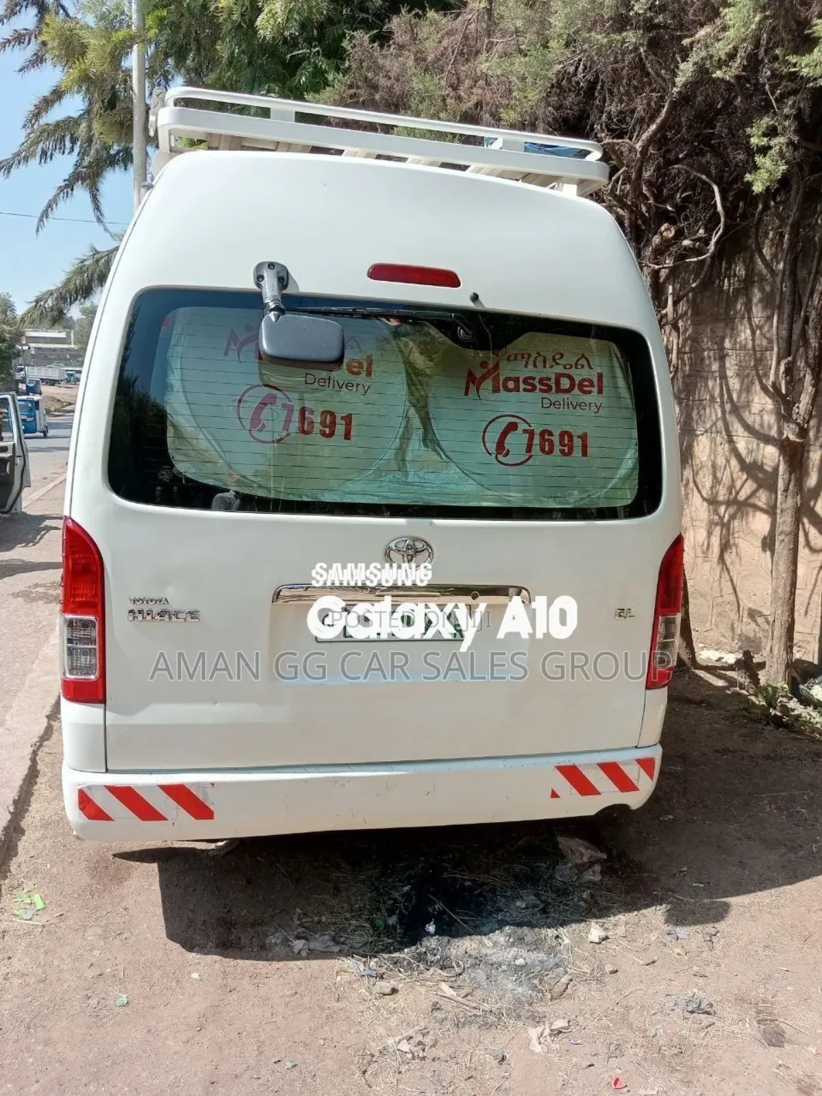 Toyota HiAce 2018 White