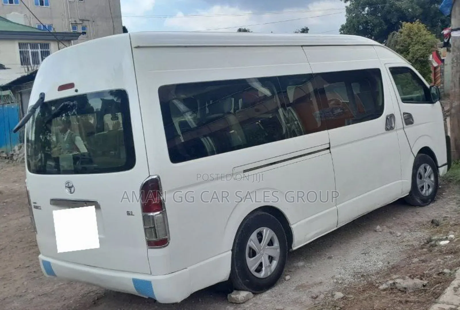 Toyota HiAce 2016 White