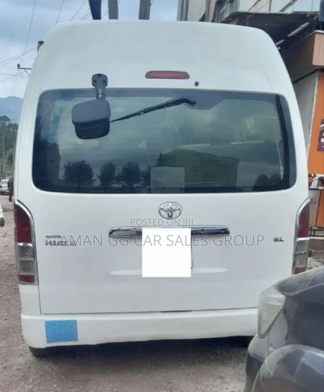 Toyota HiAce 2016 White