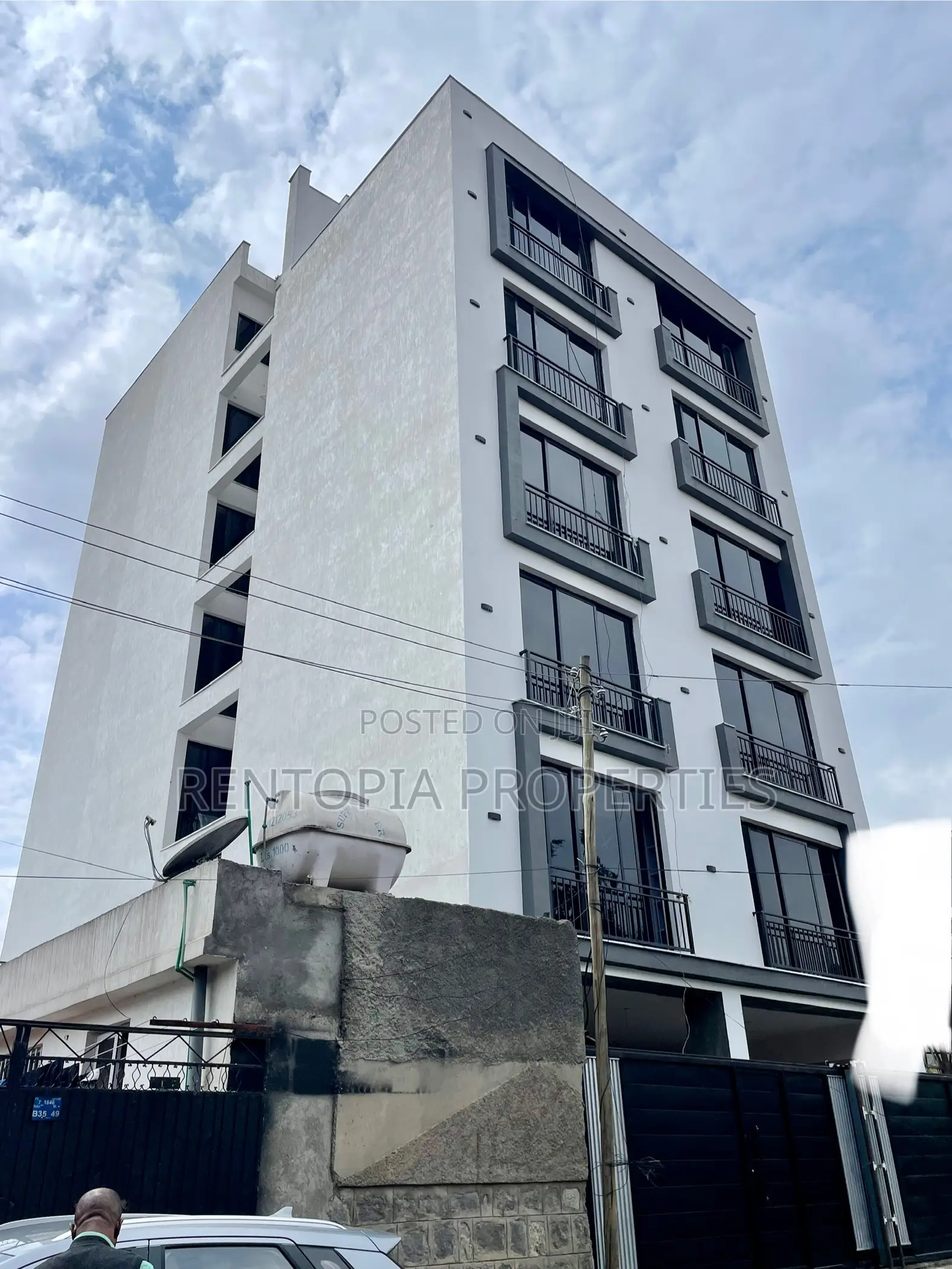 10bdrm Apartment in Bole for rent